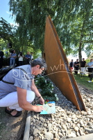 Einweihung eines Gedenksteins